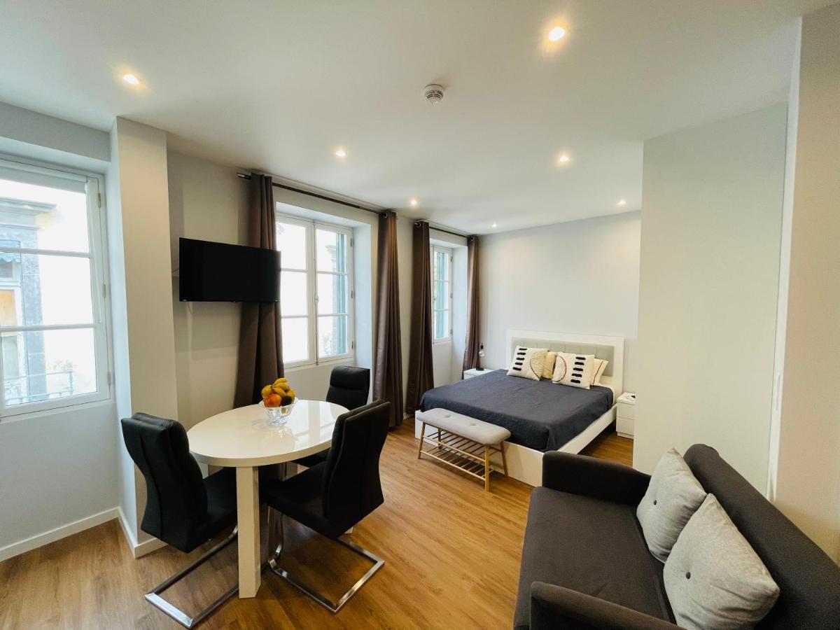 Apartment Living *